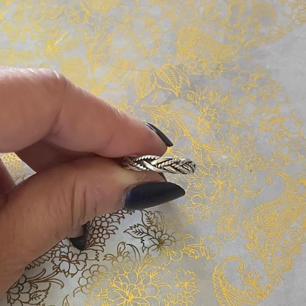 The Dainty Weave Ring in antiqued 925 silver